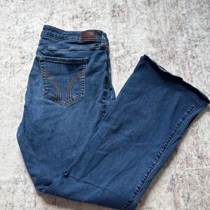 Hollister Mid Rise Boot Cut Jeans Size 16